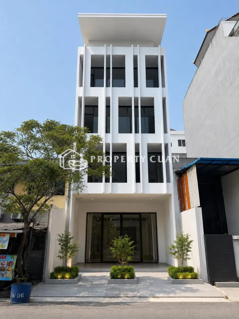 Ruko Dijual di Taman Pluit Kencana, Pluit — LT 170 m², LB 600 m²
