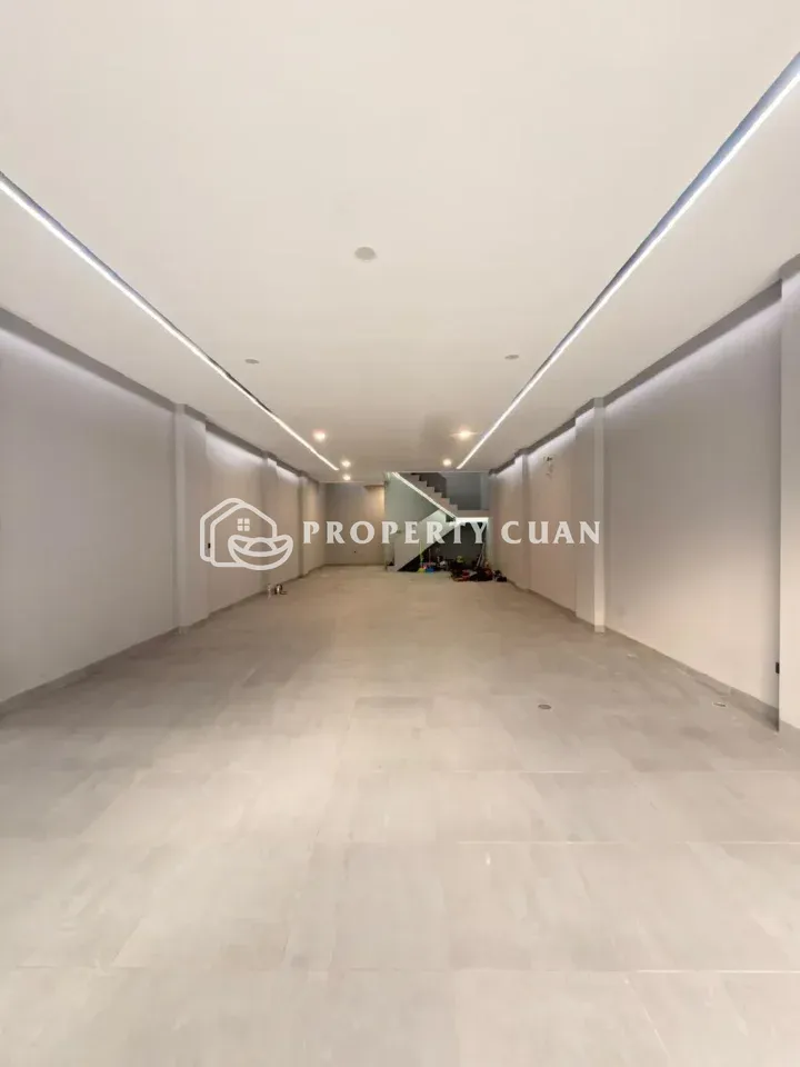 Ruko dijual di Taman Pluit Kencana, Pluit - Interior