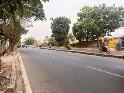 Rumah dijual di Daan Mogot - Jalan Depan
