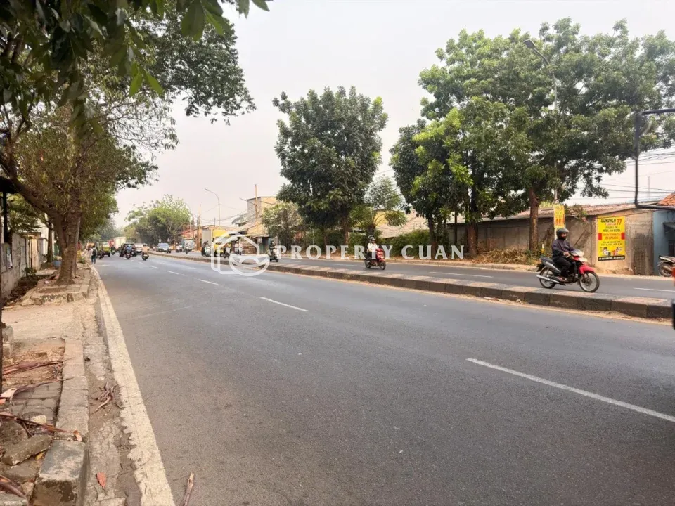 Rumah dijual di Daan Mogot - Jalan Depan