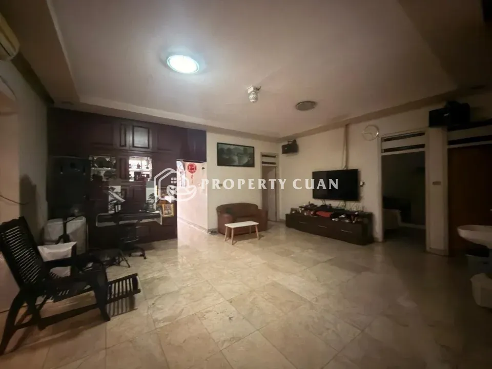 Rumah dijual di Daan Mogot - Ruang Keluarga