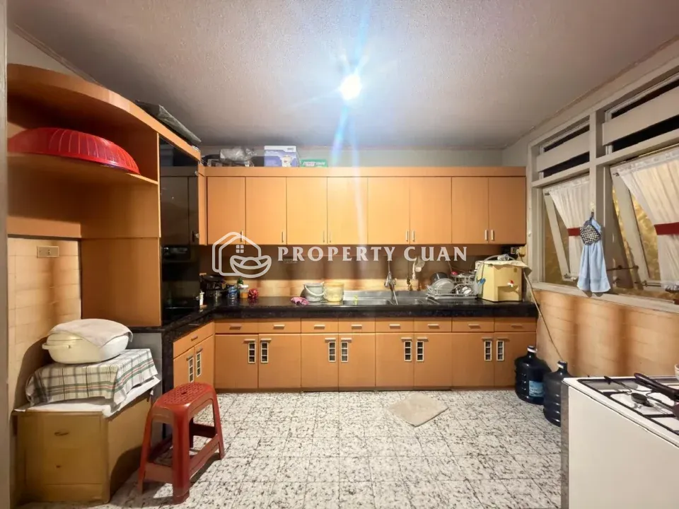Rumah dijual di Daan Mogot - Dapur