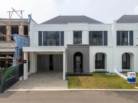 Rumah Dijual di The Gramercy, Alam Sutera — 4 KT, LT 364 m²