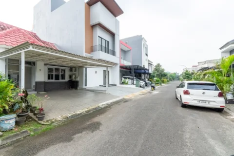 Rumah dijual di Sutera Flamboyan, Alam Sutera - Jalan Depan 2