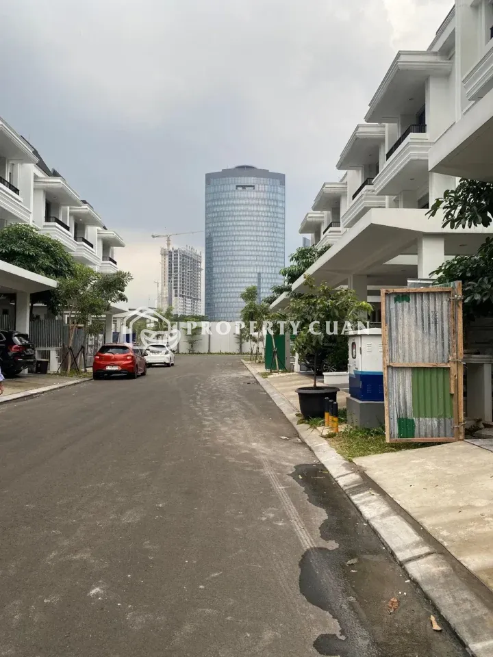 Rumah dijual di Sutera Winona, Alam Sutera - Jalan Depan