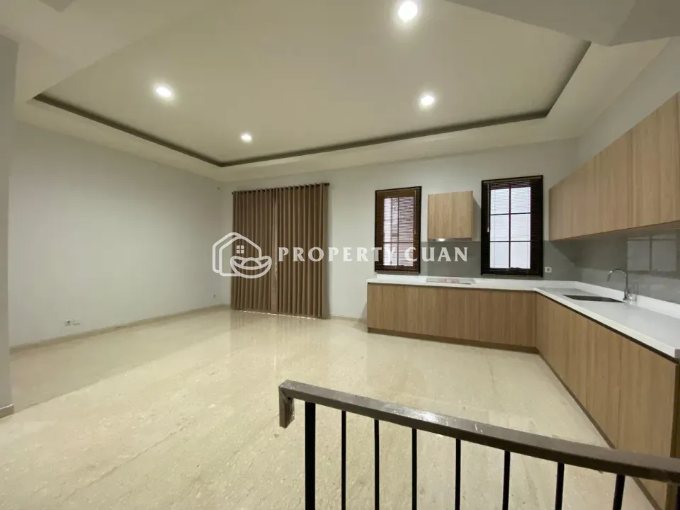 Rumah dijual di Sutera Winona, Alam Sutera - Dapur 2