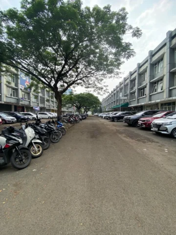 Ruko dijual di Ruko Town Center, Alam Sutera - Jalan Depan 2