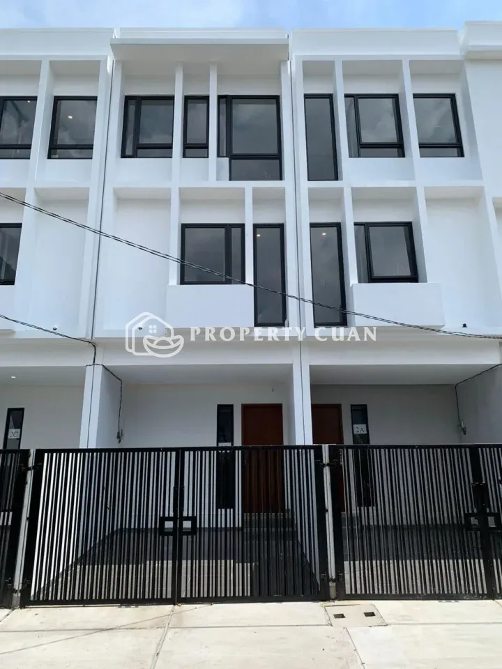 Rumah dijual di Perumahan Muara Karang, Muara Karang - Tampak Depan
