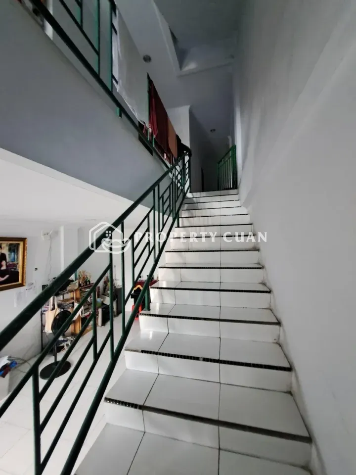 Ruko dijual di Jl. Pluit Raya, Muara Karang - Tangga 3