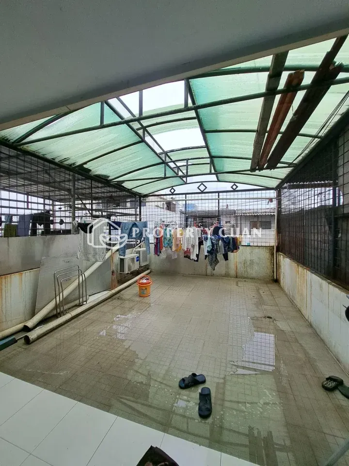 Ruko dijual di Jl. Pluit Raya, Muara Karang - Area Laundry