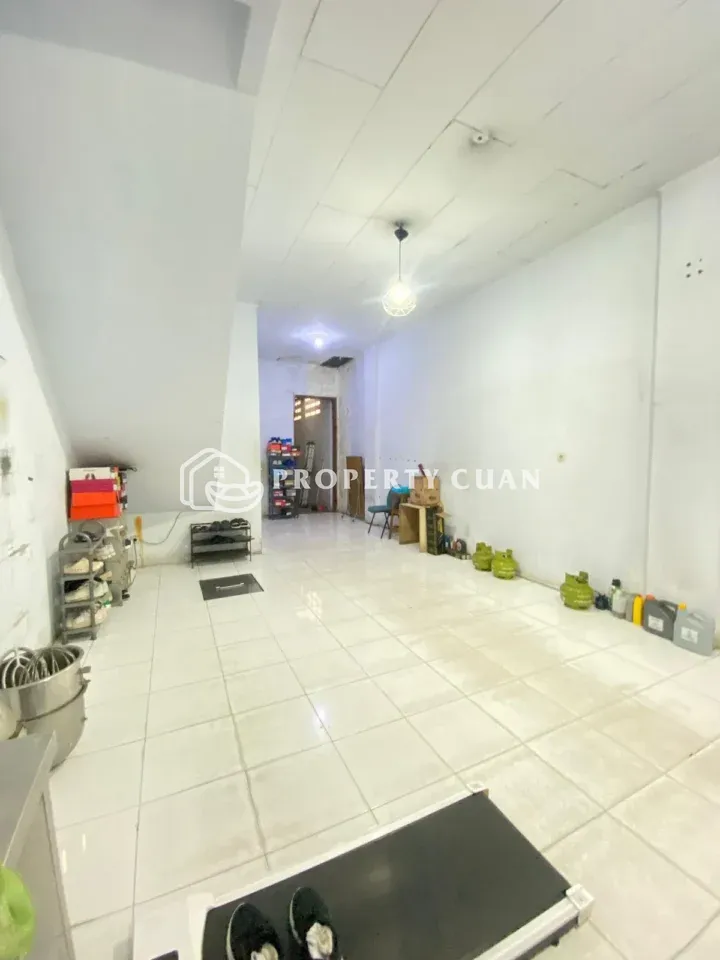 Ruko dijual di Jl. Pluit Raya, Muara Karang - Ruang Usaha