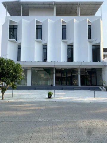 Ruko Dijual di Muara Karang — LT 68 m², LB 238 m²