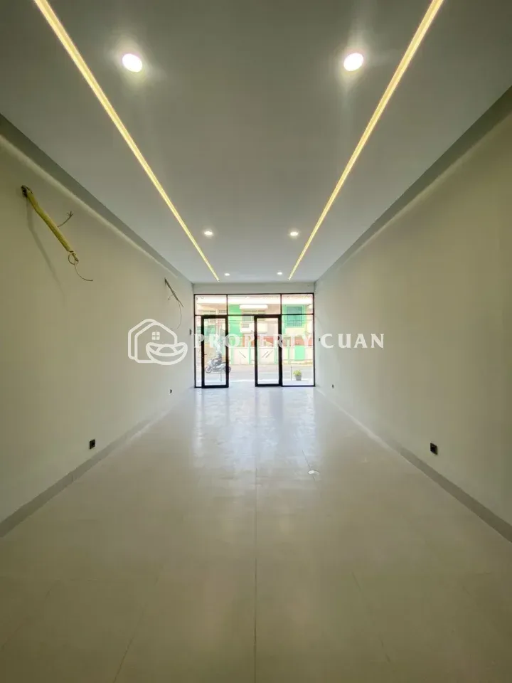 Ruko dijual di Jl. Pluit Karang Manis, Muara Karang - Ruang Tamu