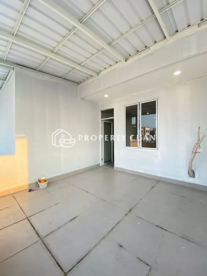 Ruko dijual di Jl. Pluit Karang Manis, Muara Karang - Rooftop