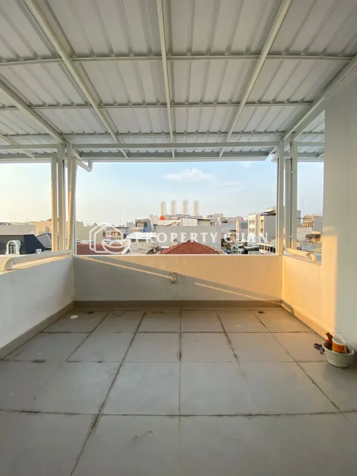 Ruko dijual di Jl. Pluit Karang Manis, Muara Karang - View