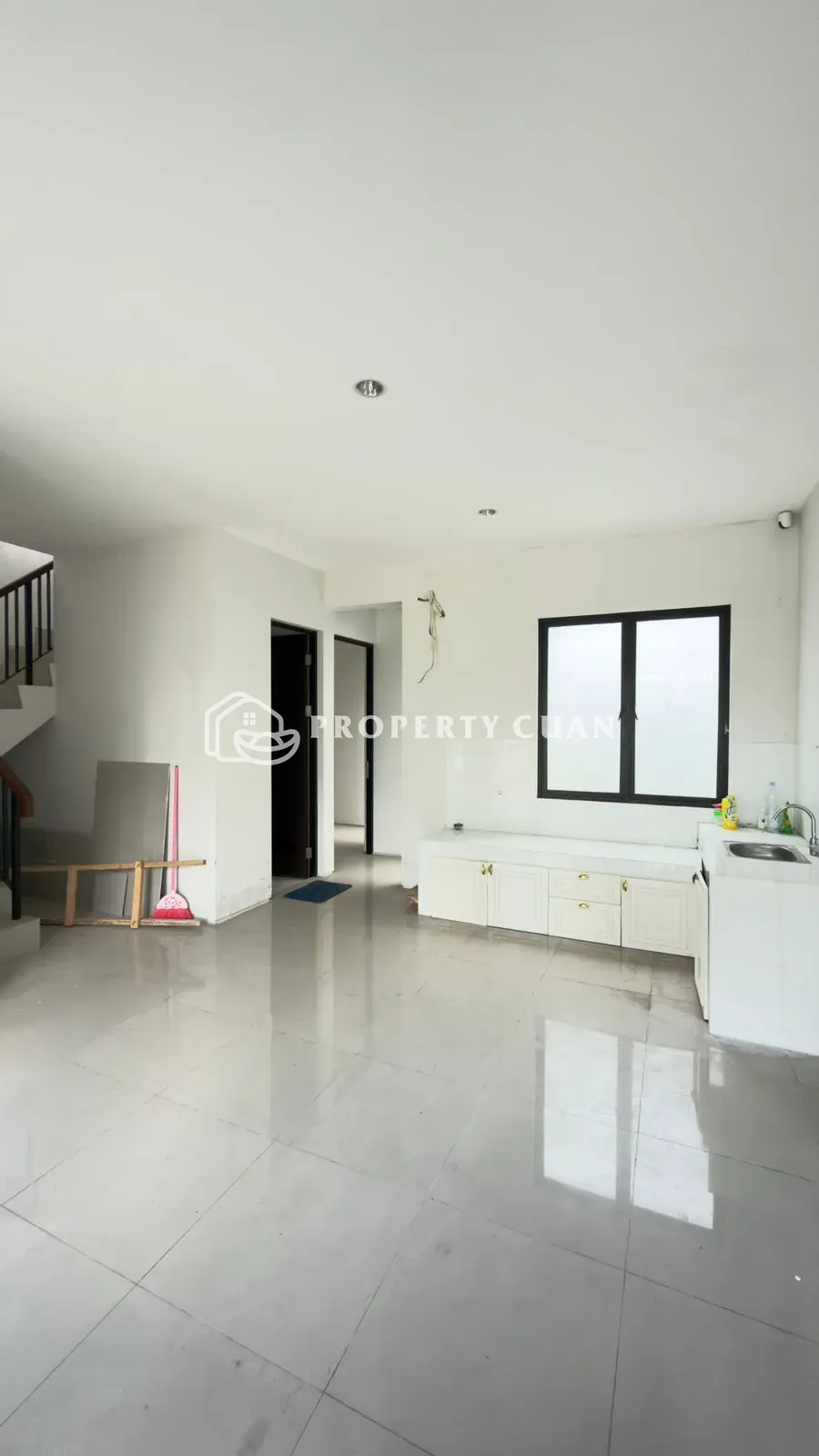 Rumah dijual di Citra Garden Puri, Cengkareng - Ruang Keluarga