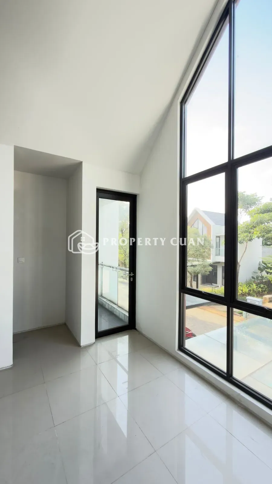 Rumah dijual di Citra Garden Puri, Cengkareng - Balkon