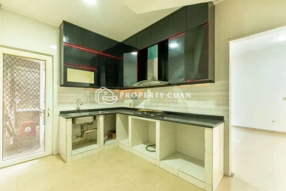 Rumah dijual di Cluster Atlantic City, Cengkareng - Dapur