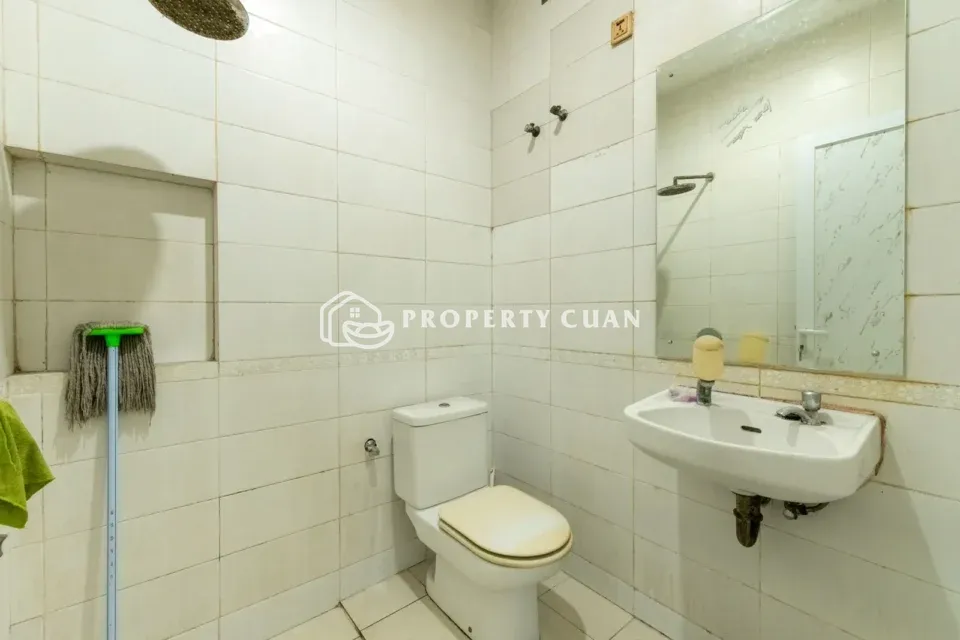 Rumah dijual di Cluster Atlantic City, Cengkareng - Kamar Mandi