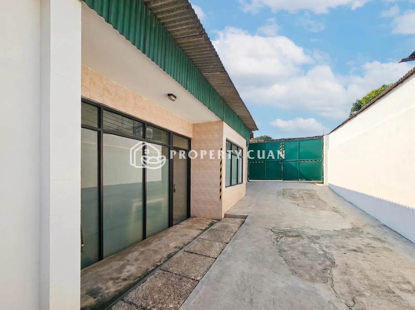 Gudang Dijual di Cengkareng — LT 1.260 m², LB 900 m²