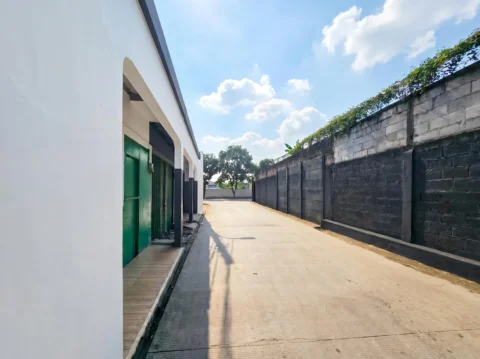 Gudang dijual di Jl. Raya Kali Baru Timur, Cengkareng - Jalan Depan