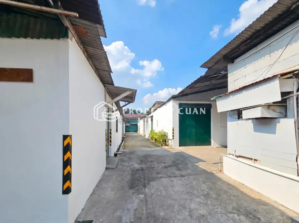 Gudang dijual di Jl. Raya Kali Baru Timur, Cengkareng - Eksterior