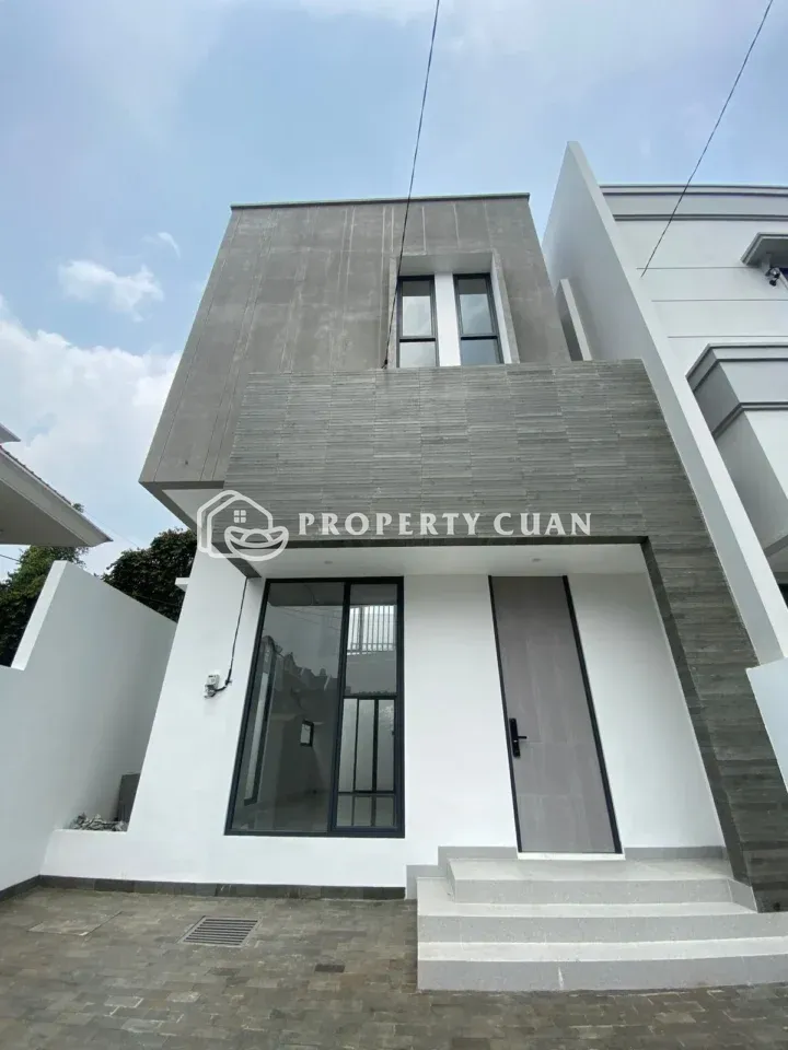 Rumah dijual di Citra Garden 2, Citra Jakarta Barat - Tampak Depan