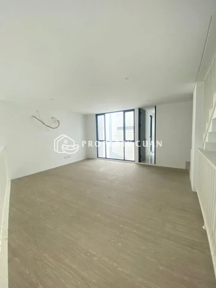 Rumah dijual di Citra Garden 2, Citra Jakarta Barat - Ruang Keluarga 3