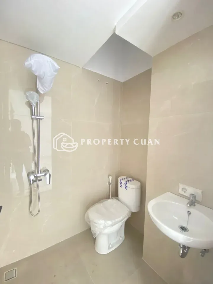 Rumah dijual di Citra Garden 2, Citra Jakarta Barat - Kamar Mandi