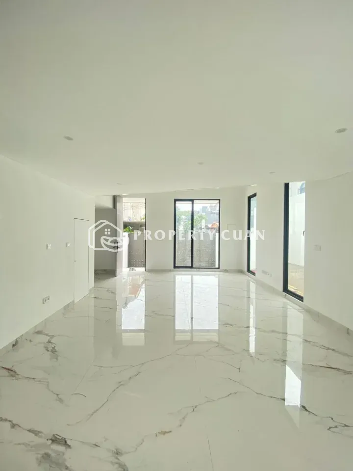 Rumah dijual di Citra Garden 2, Citra Jakarta Barat - Ruang Keluarga