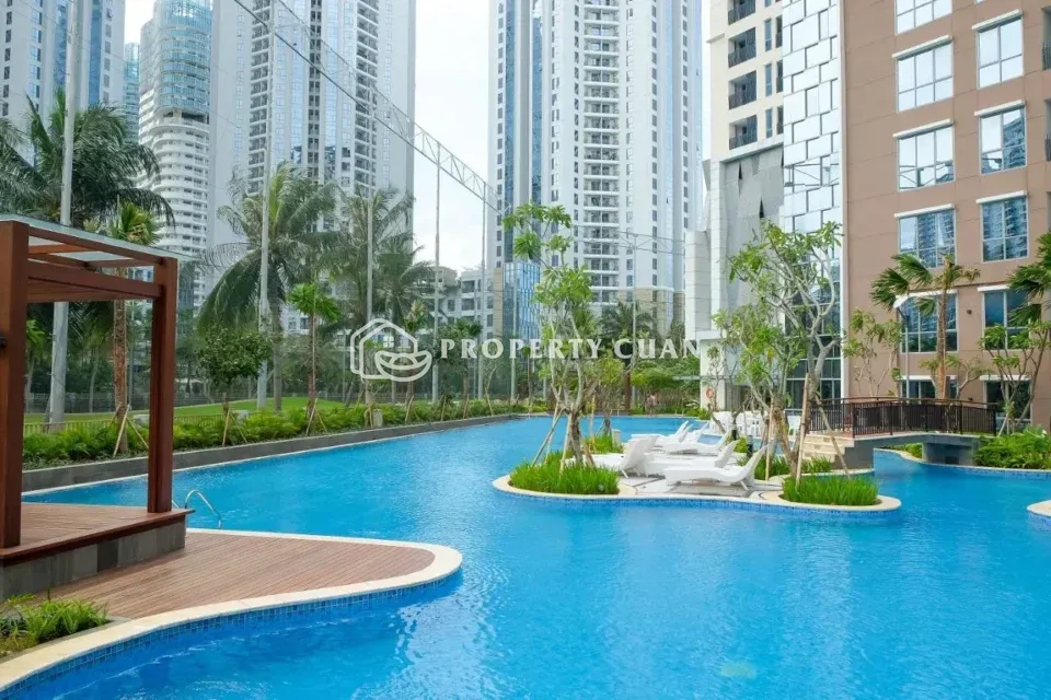 Apartemen dijual di The Mansion, Kemayoran - Kolam Renang