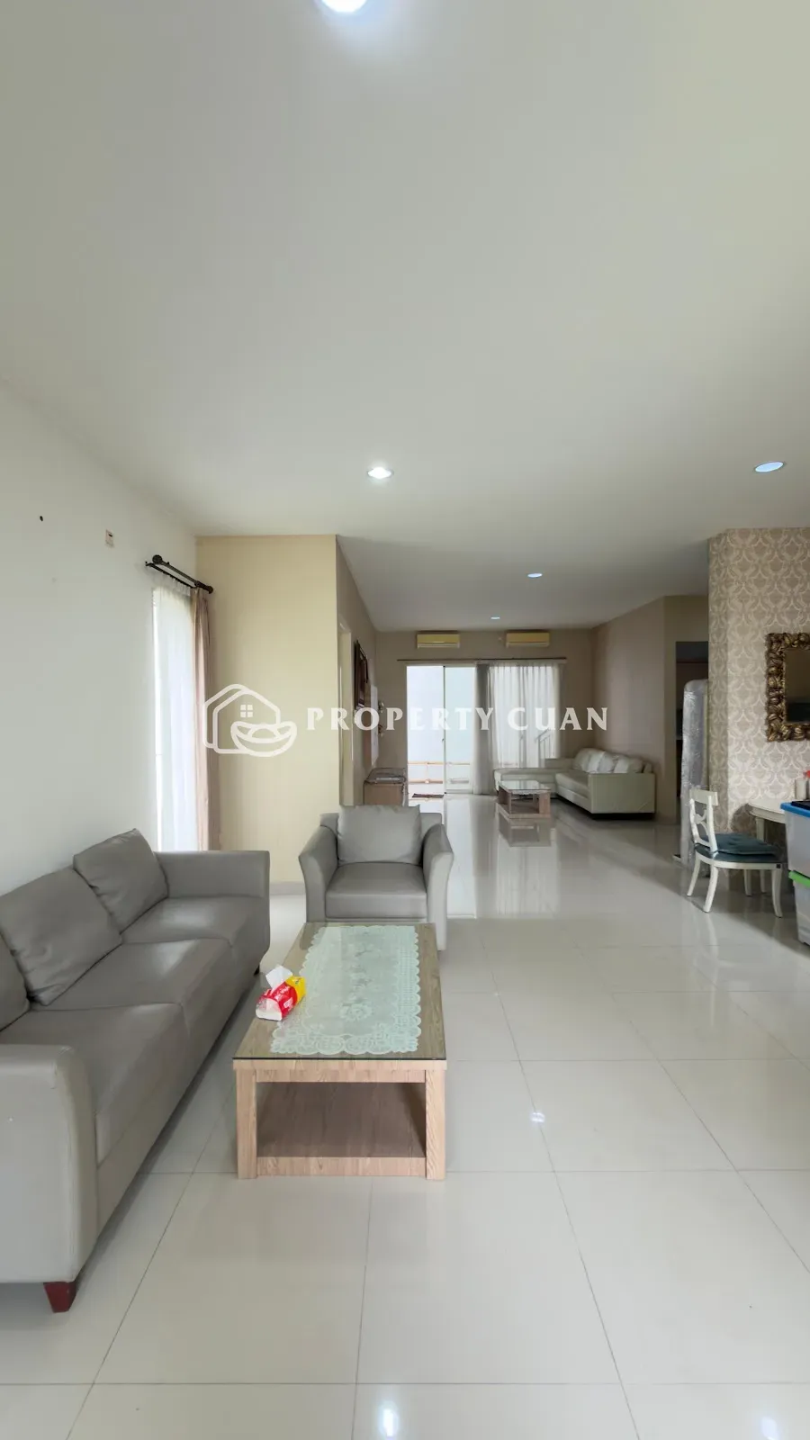 Rumah dijual di Jade, BSD - Ruang Keluarga