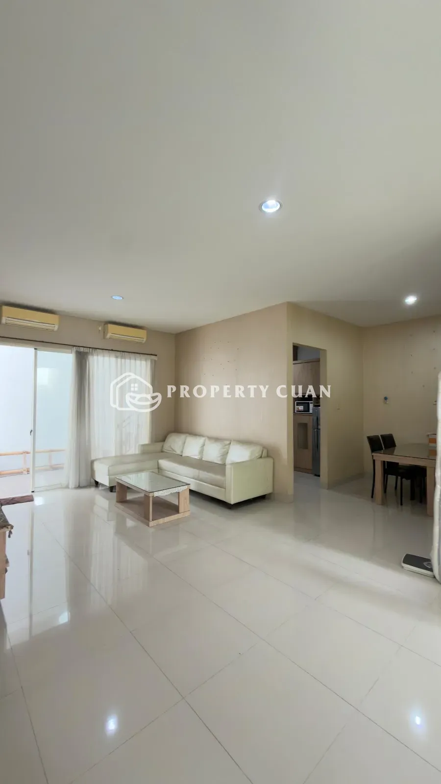 Rumah dijual di Jade, BSD - Ruang Keluarga 2