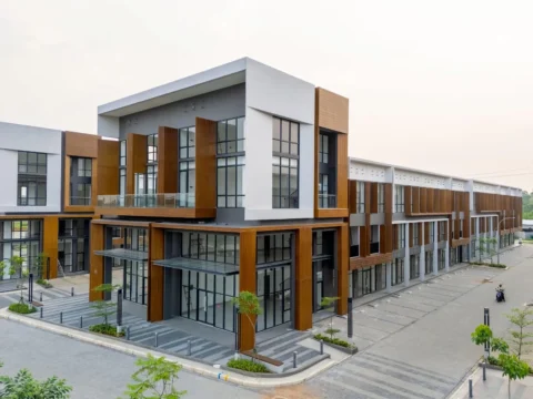 Ruko Disewakan di West Village Business Park, BSD — LT 108 m², LB 391 m²