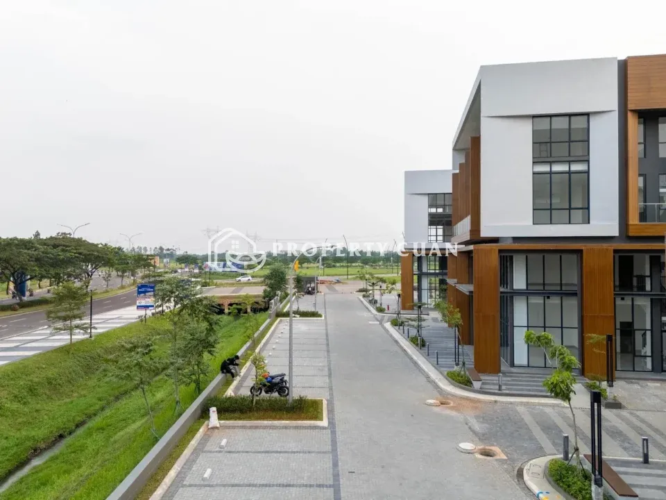 Ruko Disewakan di West Village Business Park, BSD — LT 108 m², LB 391 m² — foto 5