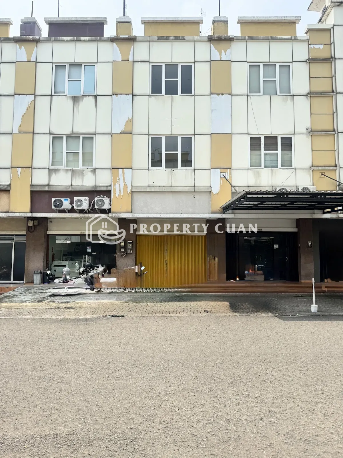 Ruko Dijual di Golden Boulevard, BSD — LT 64 m², LB 180 m²
