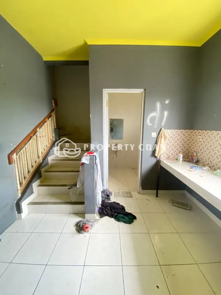 Ruko dijual di Ruko Darwin, Gading Serpong - Tangga