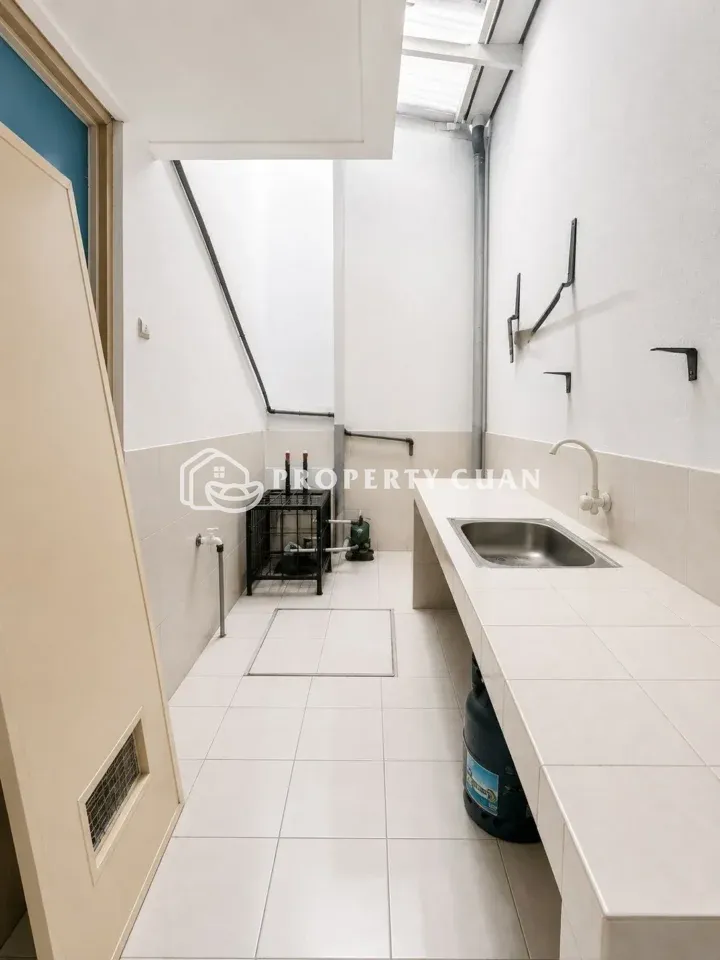 Ruko dijual di Ruko Darwin, Gading Serpong - Area Laundry