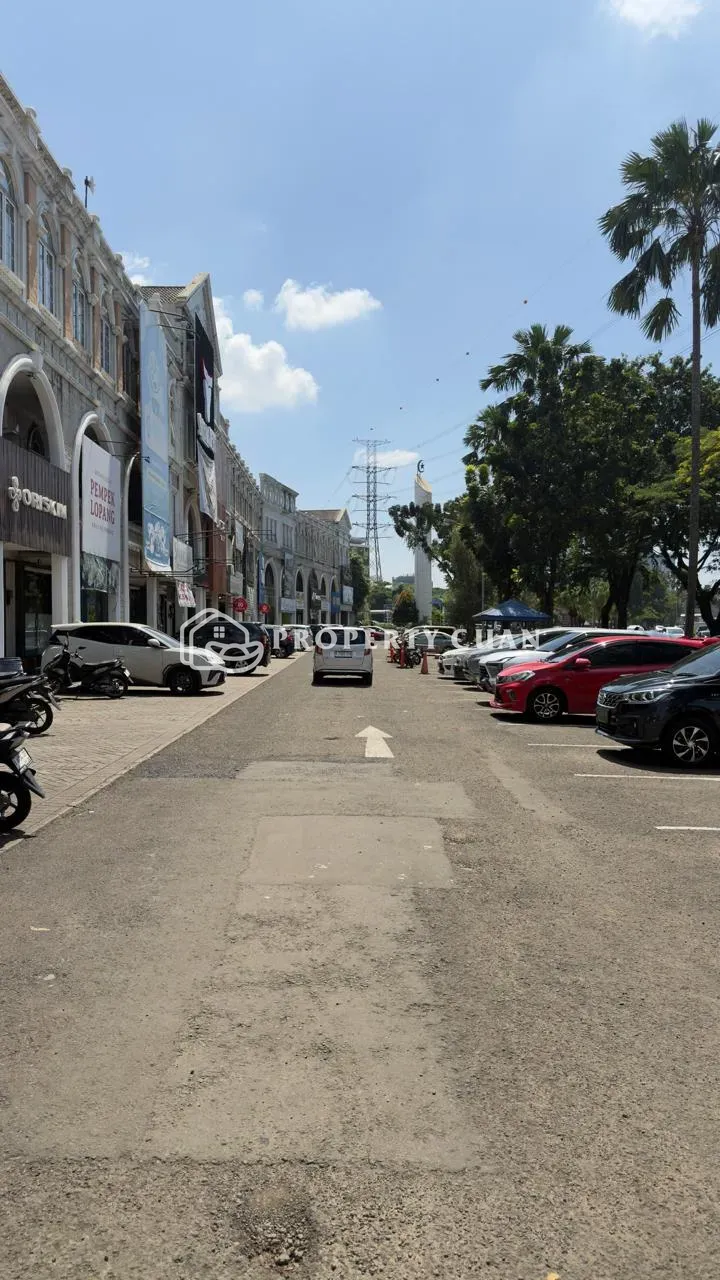 Ruko dijual di Ruko Sparks, Gading Serpong - Jalan Depan 2