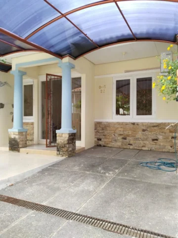 Rumah dijual di Metro Permata, Karang Tengah - Carport