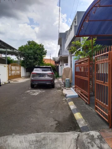 Rumah dijual di Metro Permata, Karang Tengah - Jalan Depan 2