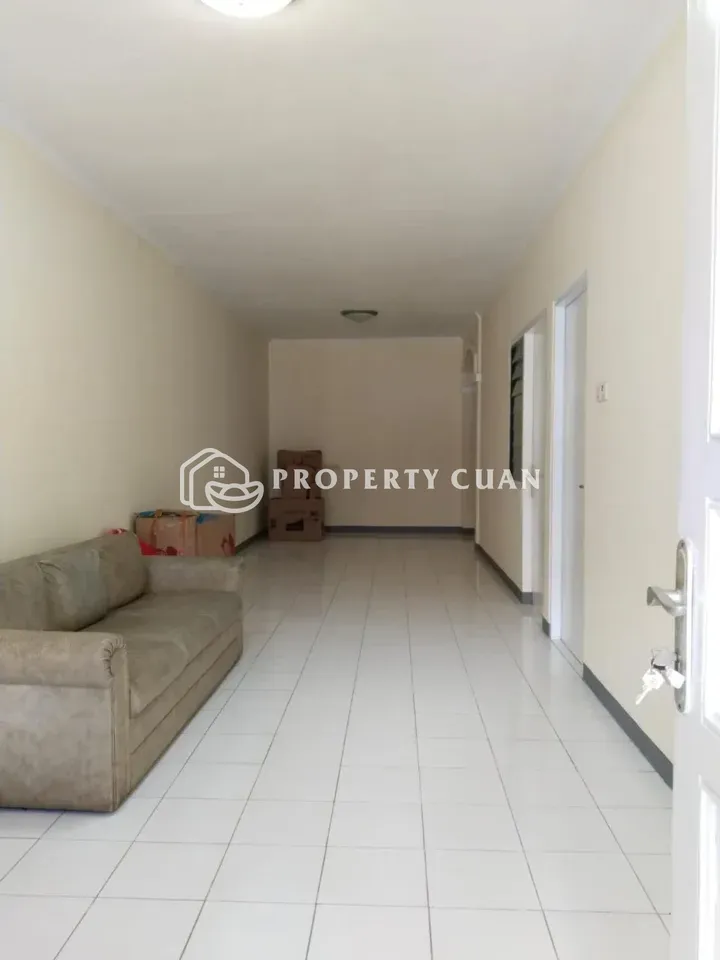 Rumah dijual di Metro Permata, Karang Tengah - Ruang Keluarga