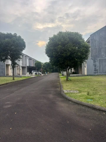 Kavling Residensial dijual di Padi, Suvarna Sutera - Jalan Depan