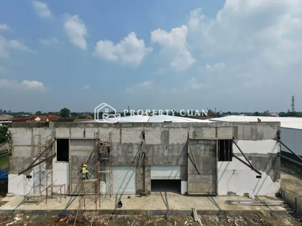 Gudang disewakan di Jl. Maloko, Babakan - Tampak Depan 3