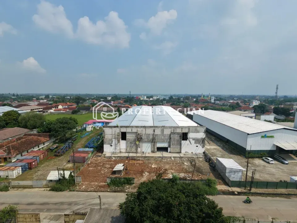 Gudang disewakan di Jl. Maloko, Babakan - Tampak Depan 4