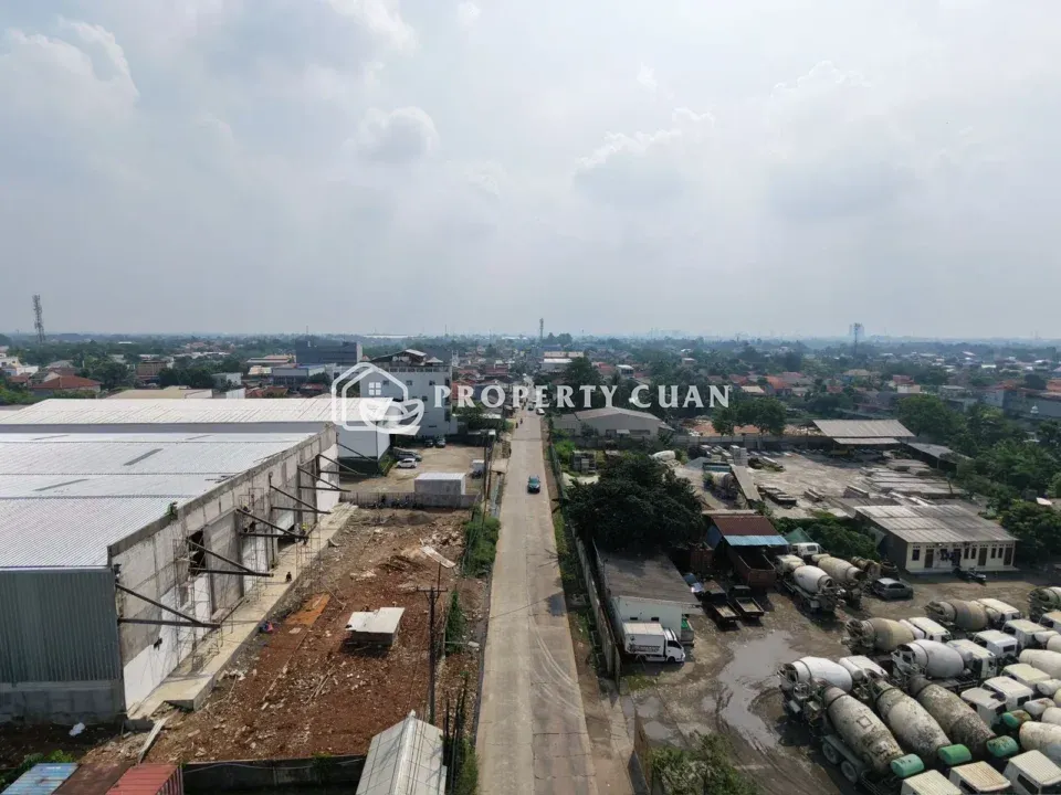 Gudang disewakan di Jl. Maloko, Babakan - Jalan Depan