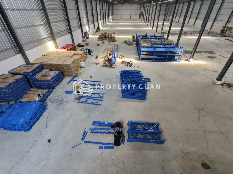 Gudang disewakan di Jl. Maloko, Babakan - Interior 4