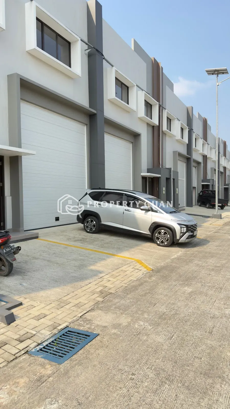 Gudang disewakan di EraPrima Toha Industrial Park, Periuk - Jalan Depan