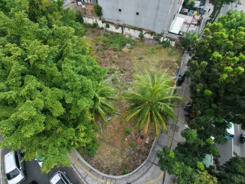 Kavling Komersial disewakan di Tanah, Jl. Wahid Hasyim, Menteng - Lahan 2