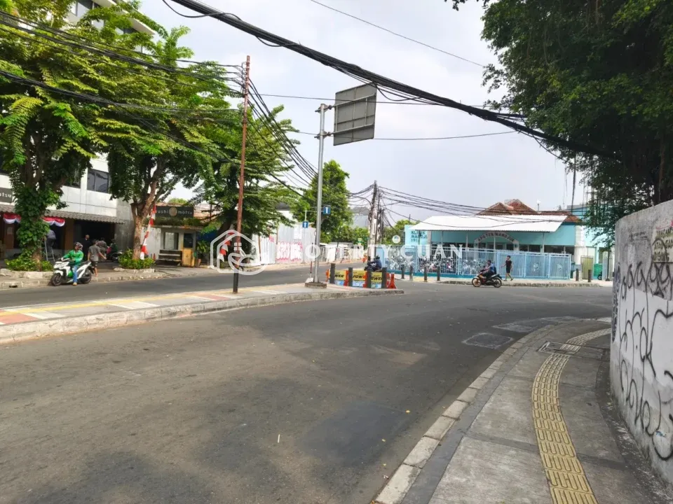 Kavling Komersial disewakan di Tanah, Jl. Wahid Hasyim, Menteng - Jalan Depan